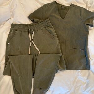 Figs Heather Olive green scrub set Medium Tall